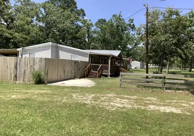 2nd image of 161 Oakdale Dr, Huntsville, TX 77320 | MLS# 21150018