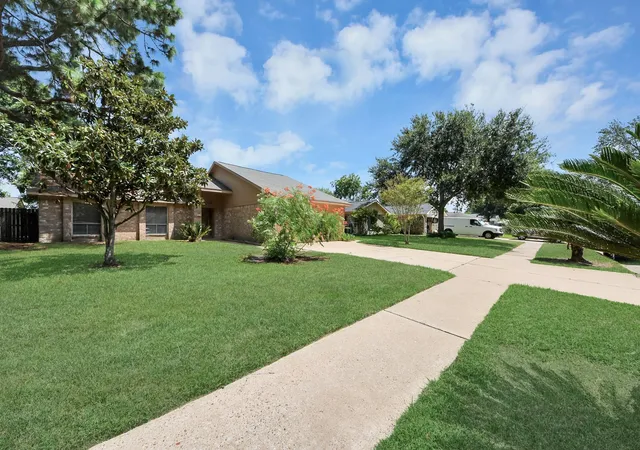 2nd image of 22402 Woodrose Dr, Katy, TX 77450 | MLS# 2505179