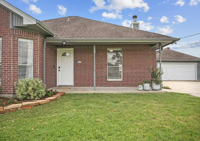Homes for sale in Santa Fe, TX | 3603 Lone Pine Dr, Santa Fe, TX 77510 | MLS# 91043566