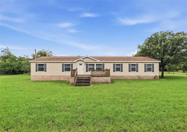 Homes for sale in Somerville, TX | 102 Windwood Cir, Somerville, TX 77879 | MLS# 51151909