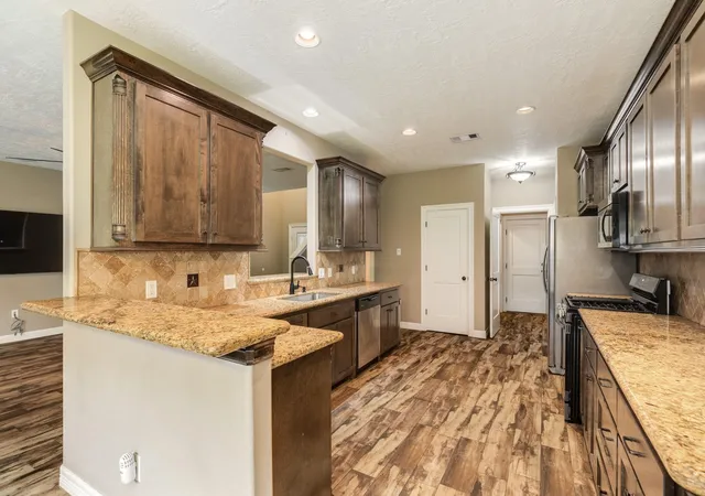 Photo 3 of Single family home for sale at 2426 Ridgewood Dr, West Columbia, TX 77486 | MLS# 47399075 | Listing updated on 2026-08-27