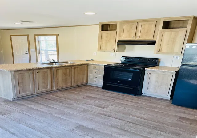 3rd image of 30 Hellon Ln, Shepherd, TX 77371 | MLS# 75383178