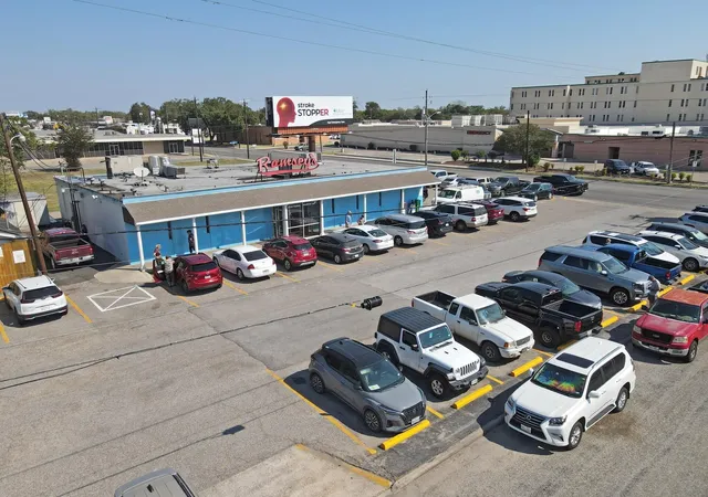 Photo 4 of Land for sale at 1403 N Navarro St, Victoria, TX 77901 | MLS# 98892016 | Listing updated on 2026-06-16