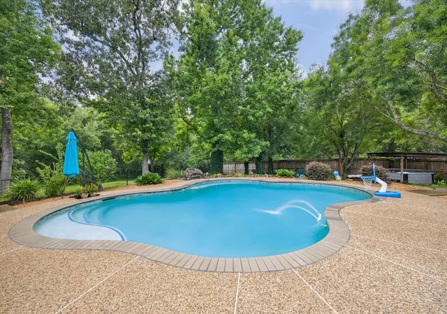 Photo 3 of Single family home for sale at 11460 Regal Hl Ct, Montgomery, TX 77316 | MLS# 32427973 | Listing updated on 2026-09-08