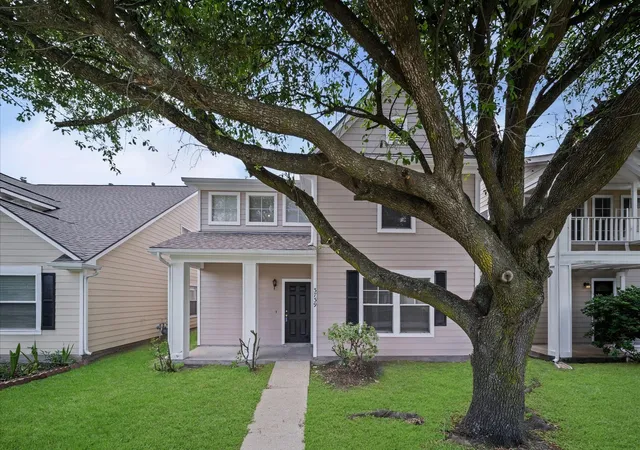 Photo 1 of Single family home for sale at 3739 E Traditions Ct, Houston, TX 77082 | MLS# 21575264 | Listing updated on 2026-09-20