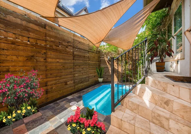 Photo 2 of Single family home for sale at 1416 W 21st Street, Houston, TX 77008 | MLS# 98065854 | Listing updated on 2026-08-20
