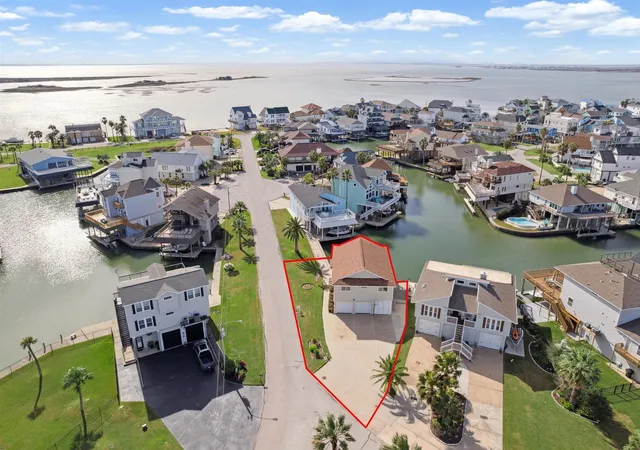 31st image of 223 Easterly Dr, Galveston, TX 77554 | MLS# 22908406