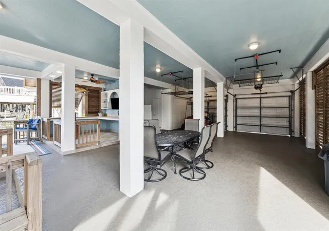 Photo 3 of Single family home for sale at 223 Easterly Dr, Galveston, TX 77554 | MLS# 22908406 | Listing updated on 2026-08-02