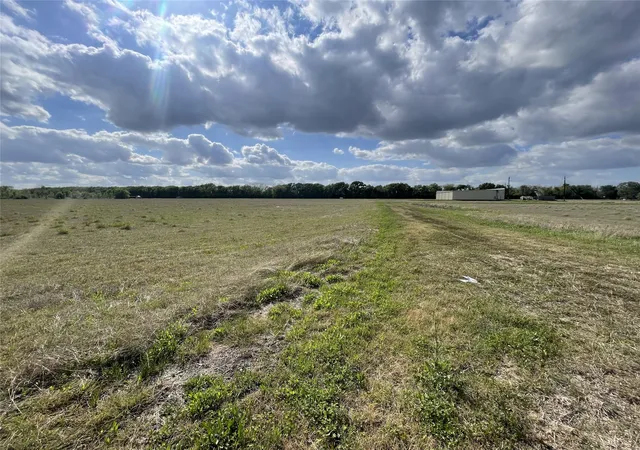 Photo 3 of Sale Pending at 7012 E Bu 59 R Hwy, Hungerford, TX 77448 | MLS# 27824616 | Listing updated on 2026-09-12