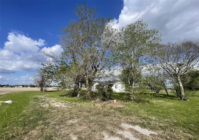 Photo 3 of Sale Pending at 7012 E Bu 59 R Hwy, Hungerford, TX 77448 | MLS# 27824616 | Listing updated on 2026-09-12