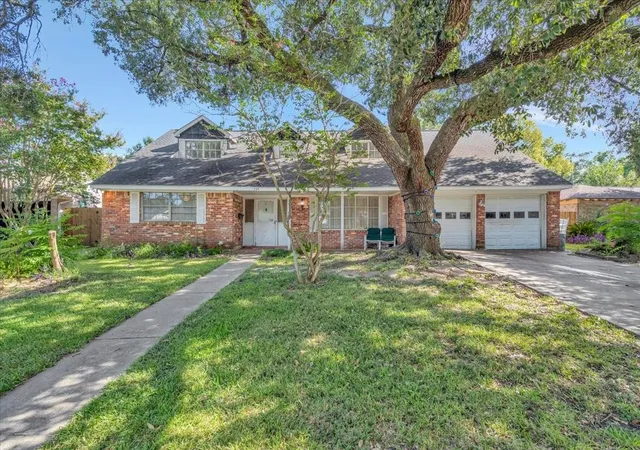 Photo 1 of Single family home for sale at 334 Biscayne Blvd, El Lago, TX 77586 | MLS# 35046879 | Listing updated on 2026-08-27