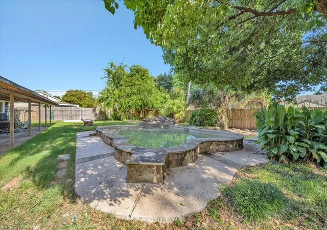Photo 3 of Single family home for sale at 334 Biscayne Blvd, El Lago, TX 77586 | MLS# 35046879 | Listing updated on 2026-08-27