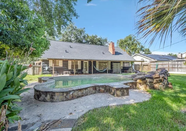 Photo 4 of Single family home for sale at 334 Biscayne Blvd, El Lago, TX 77586 | MLS# 35046879 | Listing updated on 2026-08-27