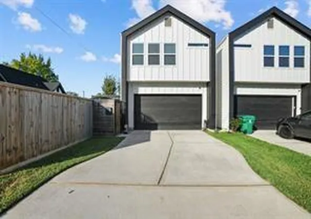 2nd image of 5317 Jefferson St, Houston, TX 77023 | MLS# 93973936