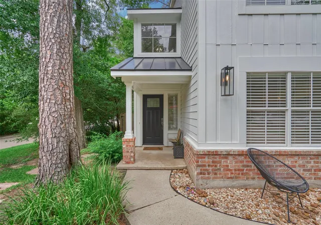 Homes for sale in The Woodlands, TX | 38 E Gaslight Pl, The Woodlands, TX 77382 | MLS# 44860014