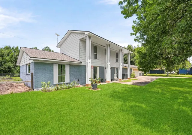 Homes for sale in West Columbia, TX | 708 County Rd 691 Rd #691, West Columbia, TX 77486 | MLS# 57280638