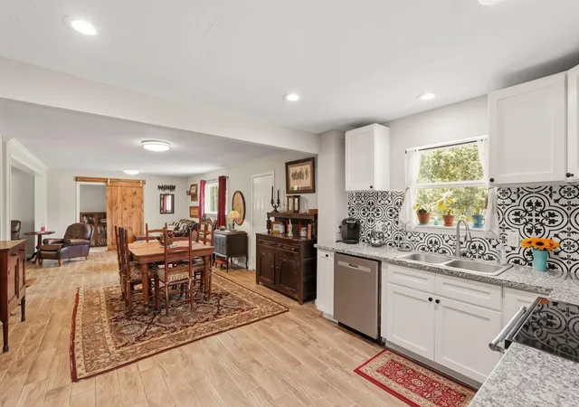 Photo 4 of Single family home for sale at 708 County Rd #691, West Columbia, TX 77486 | MLS# 57280638 | Listing updated on 2026-09-13