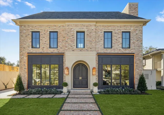 1st image of 3717 Chevy Chase Dr, Houston, TX 77019 | MLS# 59013863