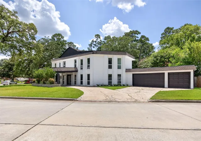 Photo 3 of Single family home for sale at 8002 Lichen Ln, Spring, TX 77379 | MLS# 88655803 | Listing updated on 2026-09-21