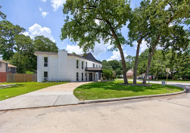 Photo 4 of Single family home for sale at 8002 Lichen Ln, Spring, TX 77379 | MLS# 88655803 | Listing updated on 2026-09-21