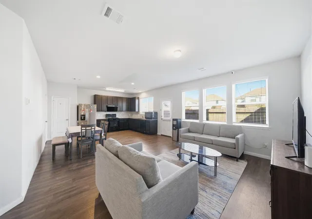 4th image of 18518 Snowy River Ln, Katy, TX 77449 | MLS# 38685037