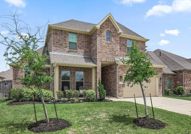 Homes for sale in League City, TX | 2725 Lakeside Shore Dr, League City, TX 77573 | MLS# 98373815