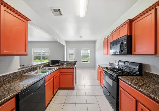 Photo 2 of Single family home for sale at 10220 Red Fern Ct, Conroe, TX 77385 | MLS# 92036245 | Listing updated on 2026-06-22