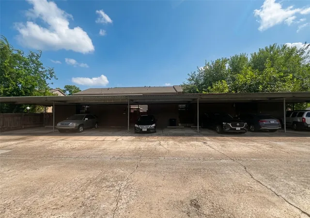 Photo 3 of Townhouse for sale at 7216 Crownwest St #7216, Houston, TX 77072 | MLS# 81508913 | Listing updated on 2026-09-22