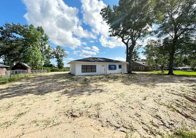 Photo 3 of Single family home for sale at 23718 E Webb Rd, Porter, TX 77365 | MLS# 96893144 | Listing updated on 2026-06-11