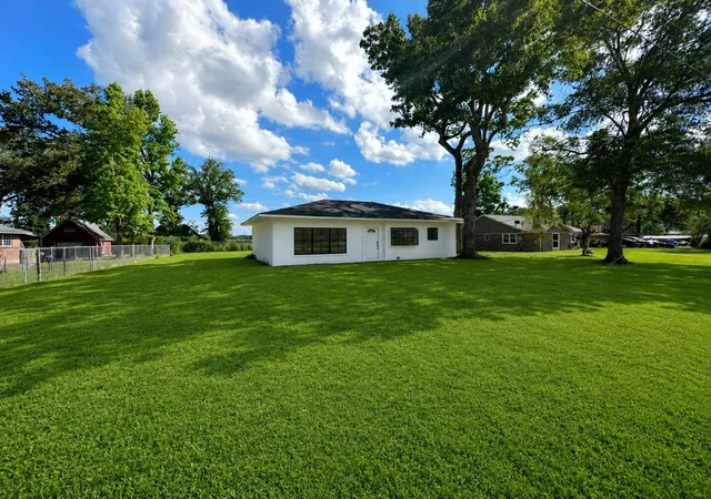 Photo 3 of Single family home for sale at 23718 E Webb Rd, Porter, TX 77365 | MLS# 96893144 | Listing updated on 2026-06-11