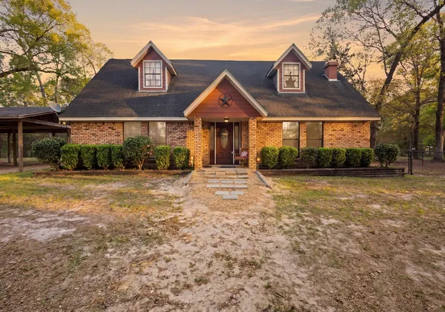 Homes for sale in Warren, TX | 1938 County Road 1520, Warren, TX 77664 | MLS# 20987943