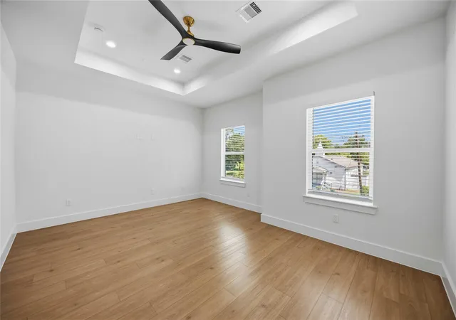 2nd image of 3324 Francis Ct, Houston, TX 77004