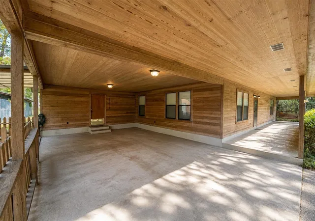 Photo 3 of Single family home for sale at 512 County Road 2550, Cleveland, TX 77327 | MLS# 43116999 | Listing updated on 2026-08-26
