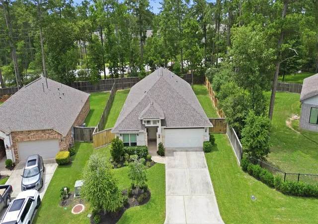 2nd image of 297 Scarlet Maple Wy, Willis, TX 77318 | MLS# 43011928