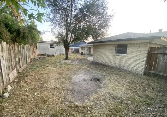 16th image of 4222 Brookston St, Houston, TX 77045 | MLS# 18505486