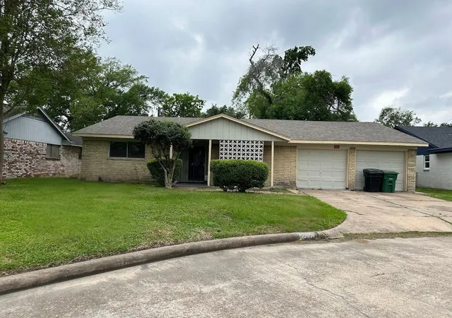 1st image of 4222 Brookston St, Houston, TX 77045 | MLS# 18505486