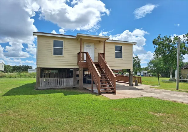 1st image of 304 Bayside Dr, Anahuac, TX 77514 | MLS# 21883809