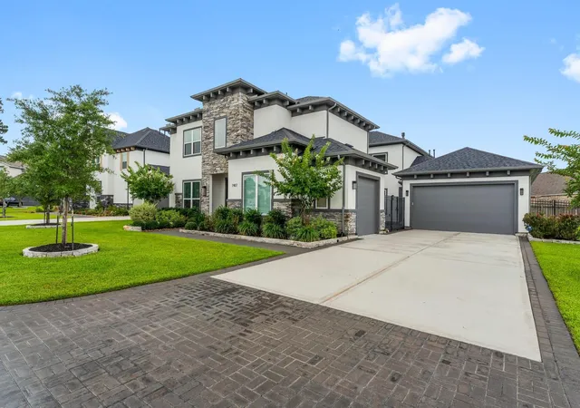 Photo 2 of Single family home for sale at 7407 Sawgrass Ter Ln, Spring, TX 77389 | MLS# 26208134 | Listing updated on 2026-09-06