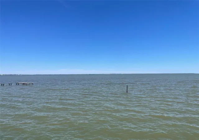 33rd image of 134 Bay Shore Ave St, La Porte, TX 77571 | MLS# 10462364