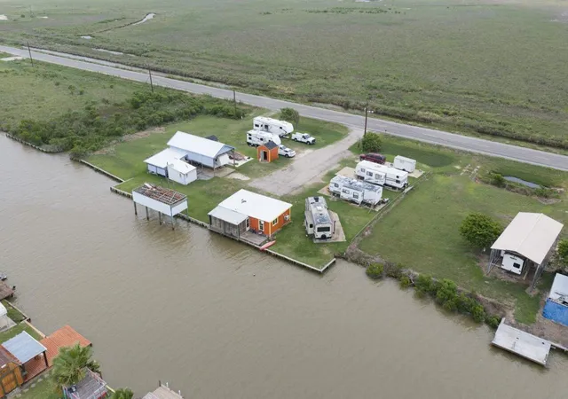 4th image of 26160 Fm 457, Bay City, TX 77414 | MLS# 81144650