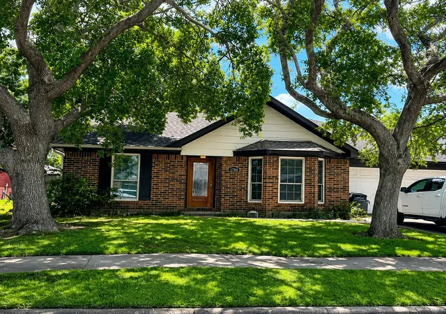 1st image of 4905 Glenview Dr, La Porte, TX 77571 | MLS# 5522655