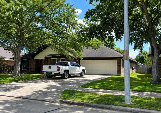 2nd image of 4905 Glenview Dr, La Porte, TX 77571 | MLS# 5522655