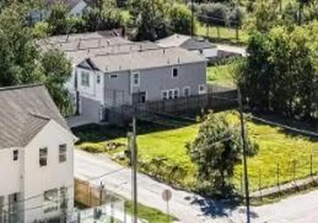Photo 2 of Land for sale at 2021 Harlem St, Houston, TX 77020 | MLS# 35379556 | Listing updated on 2026-05-07