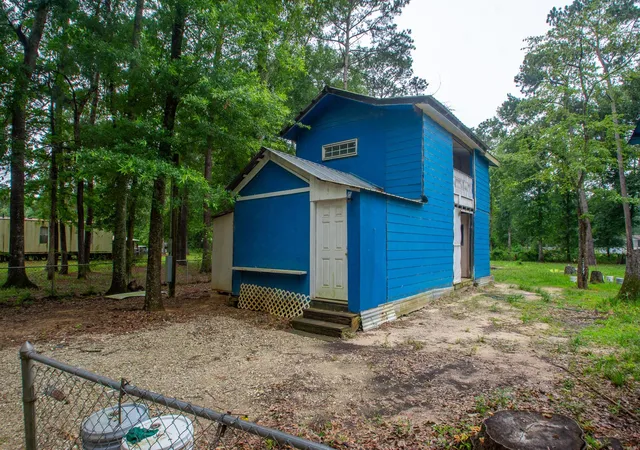 5th image of 321 Oak Forest Dr, Shepherd, TX 77371 | MLS# 39585975