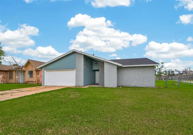 2nd image of 635 Coolwood Dr, Houston, TX 77013 | MLS# 89358281