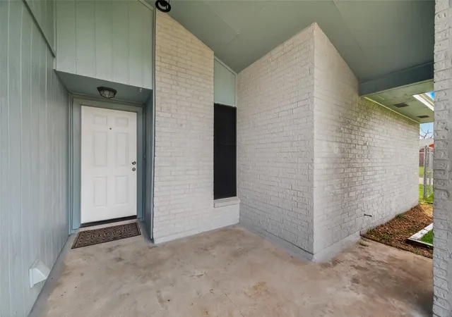 3rd image of 635 Coolwood Dr, Houston, TX 77013 | MLS# 89358281