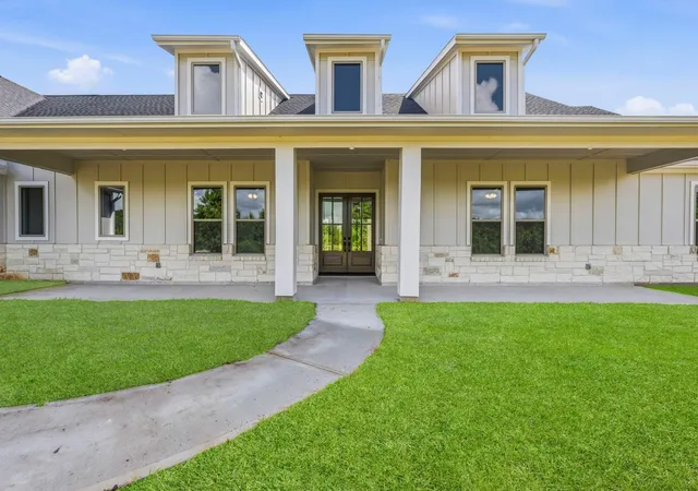 Photo 4 of Single family home for sale at 16140 Forest Ml Rd, Willis, TX 77378 | MLS# 94366959 | Listing updated on 2026-07-05