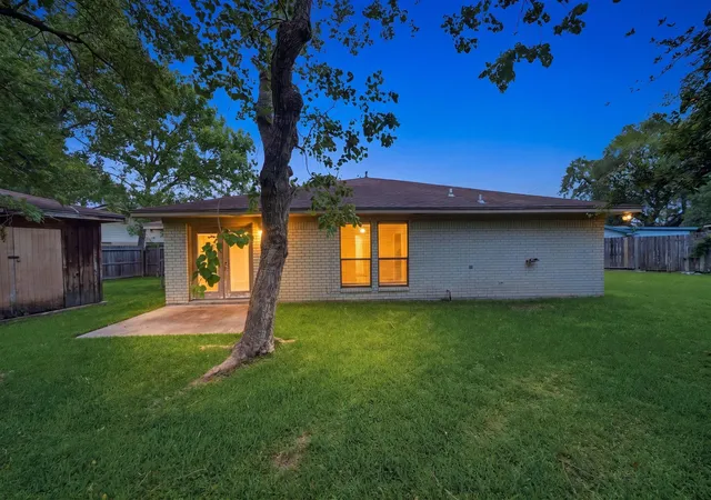 Homes for sale in Texas City, TX | 4929 Monarch Oak Ln, Texas City, TX 77591 | MLS# 69015697