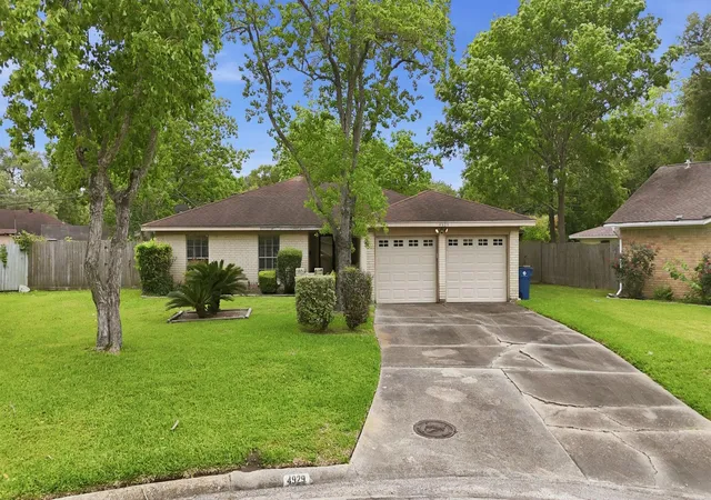 Homes for sale in Texas City, TX | 4929 Monarch Oak Ln, Texas City, TX 77591 | MLS# 69015697