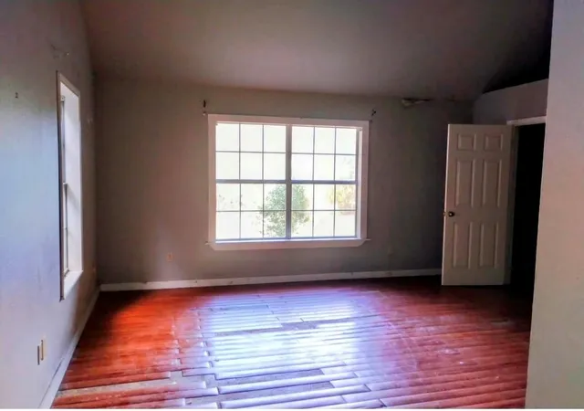 Photo 4 of Single family home for sale at 2361 Eastwood Dr, Saratoga, TX 77585 | MLS# 78541097 | Listing updated on 2026-08-27